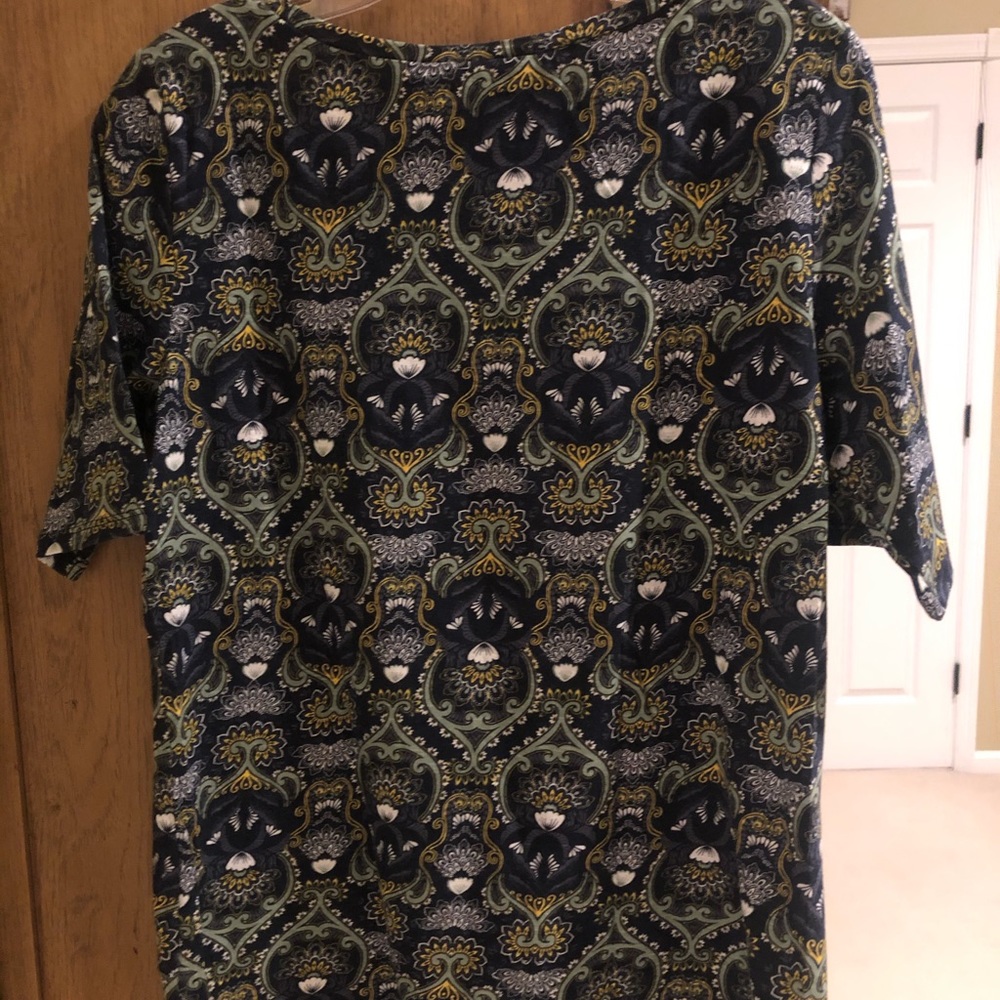 Women’s LOFT short sleeve top